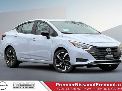 New 2025 Nissan Versa SR w/ Trunk Package image 1