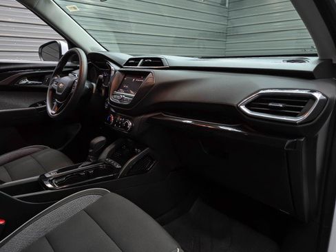 Used 2022 Chevrolet TrailBlazer LT AWD/4WD image 13