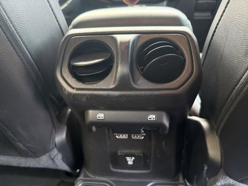 Used 2021 Jeep Gladiator Overland w/ Popular Equipment Package image 12