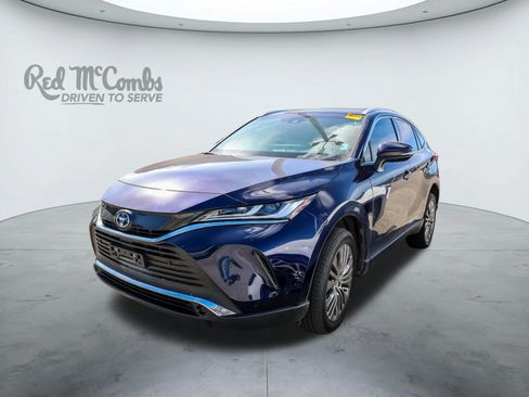 Certified 2022 Toyota Venza XLE AWD/4WD image 1