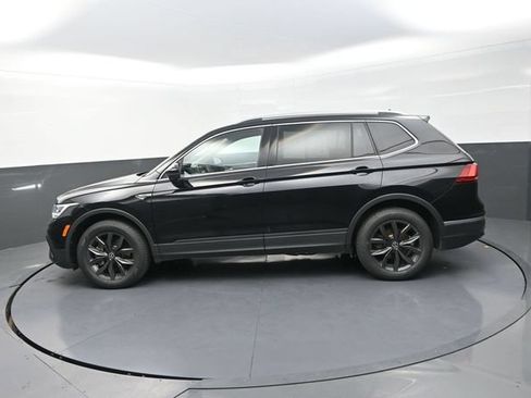 Used 2023 Volkswagen Tiguan SE FWD image 4