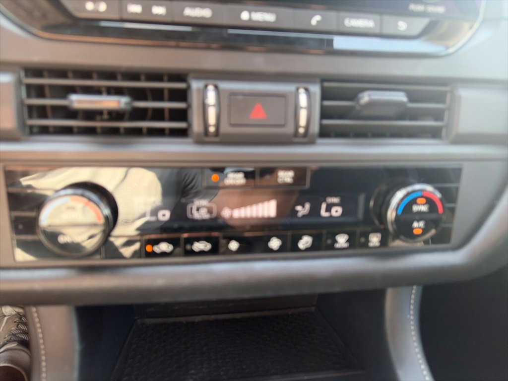 Used 2025 Nissan Pathfinder S AWD/4WD image 23