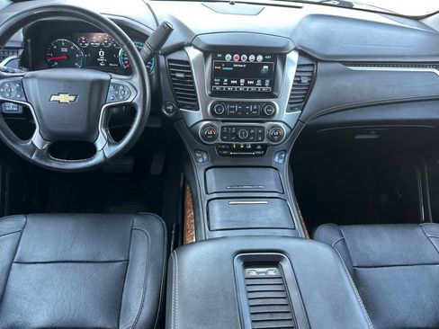 Used 2016 Chevrolet Suburban LTZ image 4
