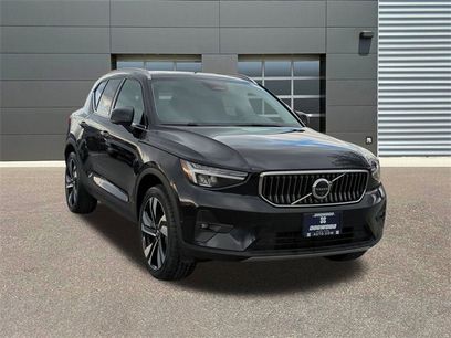 Used 2025 Volvo XC40 B5 Plus