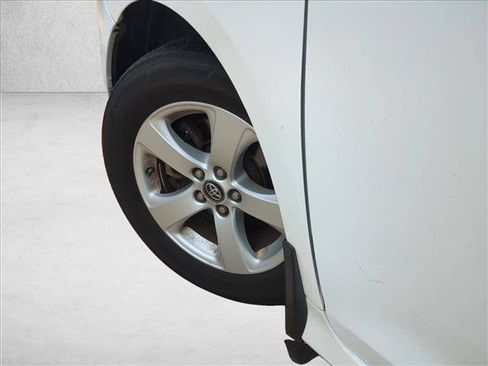 Used 2019 Toyota Sienna L FWD image 7
