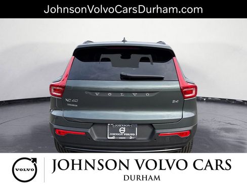 New 2026 Volvo XC40 B4 Core image 4