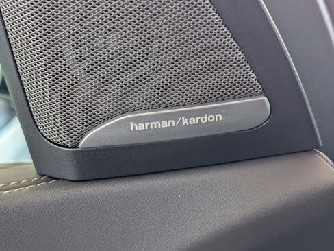 New 2026 BMW X5 xDrive40i w/ Executive Package image 17