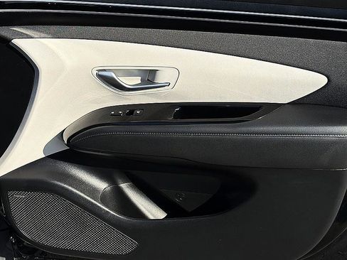 Certified 2023 Hyundai Tucson Limited AWD/4WD image 23
