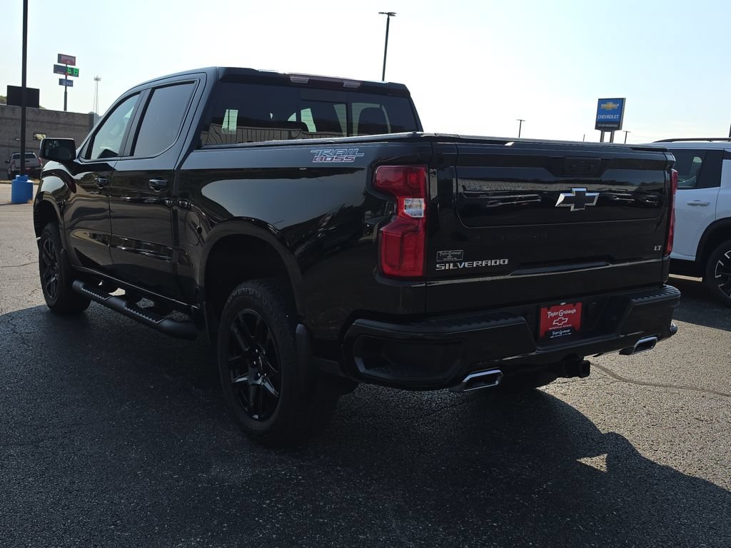 Used 2025 Chevrolet Silverado 1500 LT Trail Boss w/ Convenience Package II AWD/4WD image 6