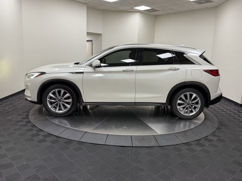 Used 2022 INFINITI QX50 Essential FWD image 4