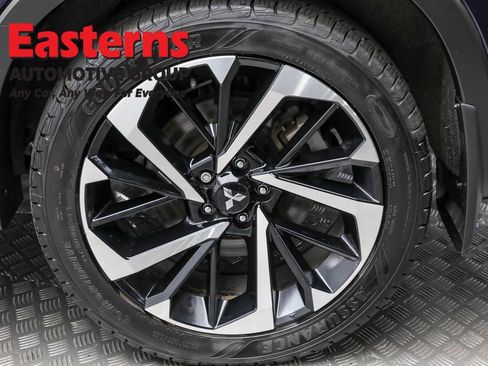 Used 2023 Mitsubishi Outlander SEL image 8