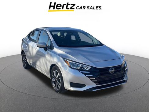 Used 2025 Nissan Versa SV image 1