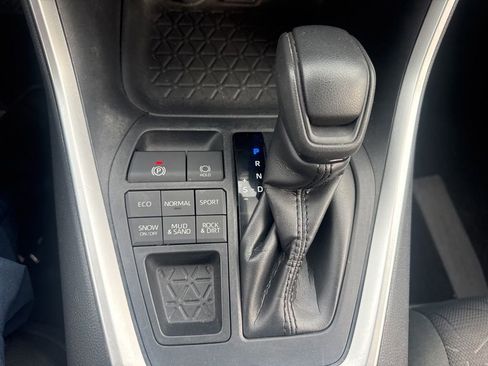 Used 2019 Toyota RAV4 XLE w/ Convenience Package AWD/4WD image 25