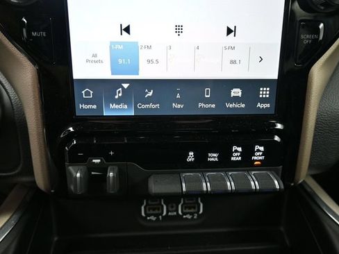 Used 2022 RAM 1500 Laramie AWD/4WD image 26