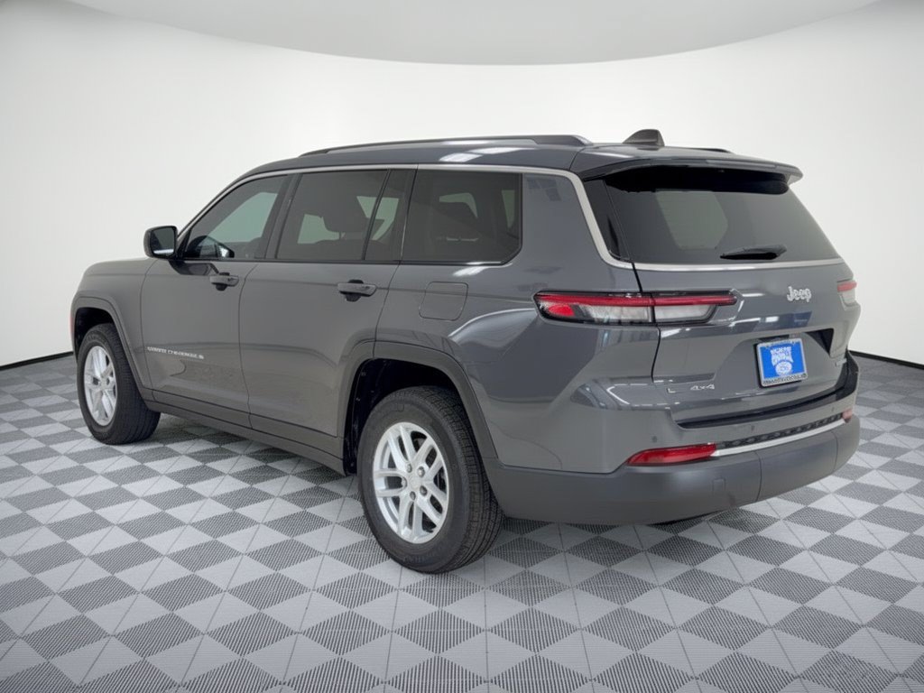 Used 2023 Jeep Grand Cherokee L Laredo w/ Trailer Tow Group (B) AWD/4WD image 3
