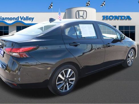 Used 2025 Nissan Versa SV image 7