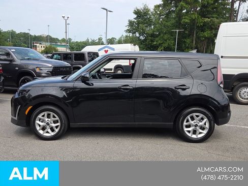 Used 2025 Kia Soul LX w/ LX Technology Package FWD image 4