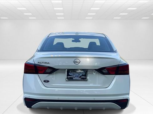 Used 2025 Nissan Altima 2.5 SV FWD image 5