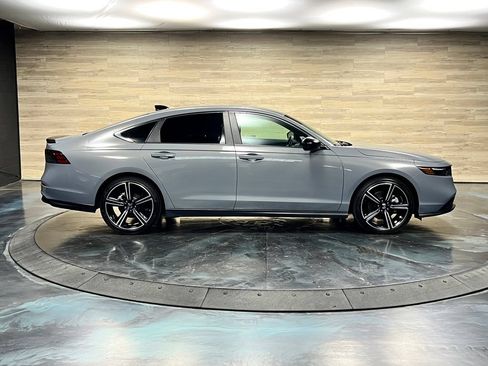 Used 2025 Honda Accord Sport image 16