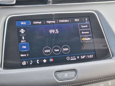 Used 2023 Cadillac XT4 Premium Luxury image 19