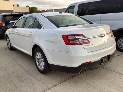 Used 2013 Ford Taurus SE FWD image 13