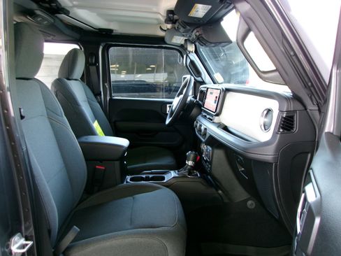 New 2025 Jeep Wrangler Unlimited Sahara image 20