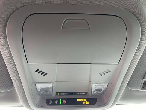 Used 2023 Chevrolet Equinox LT image 8