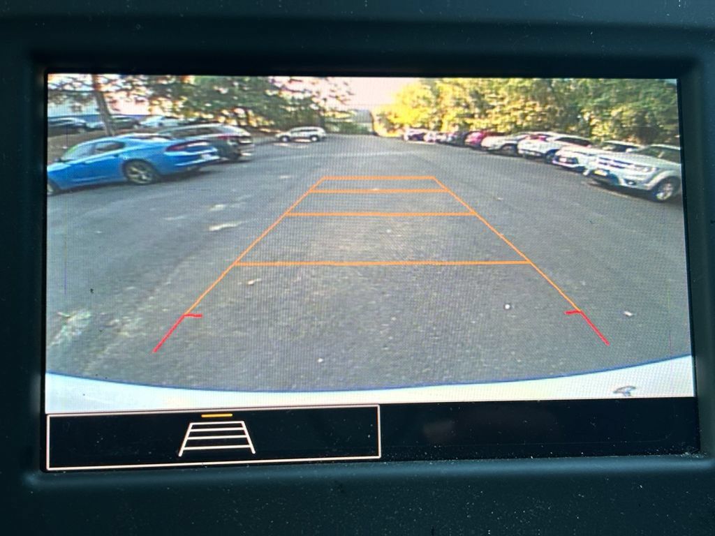 Used 2023 Chevrolet Equinox LT FWD image 28