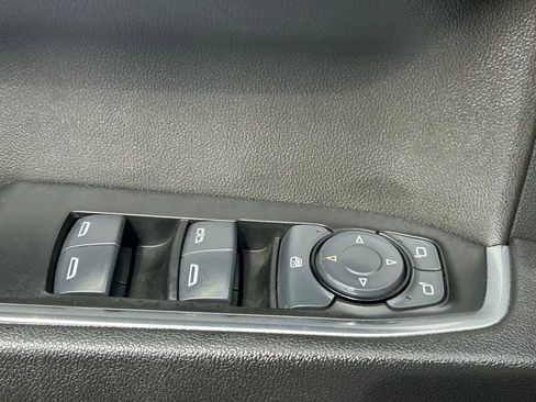 Used 2025 Chevrolet Silverado 1500 LT RWD image 28