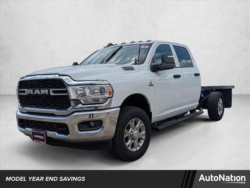 New 2024 RAM 3500 Tradesman w/ Chrome Appearance Group image 1