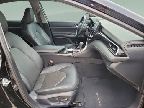 Used 2024 Toyota Camry XLE FWD image 8