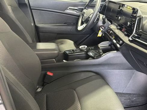 Used 2023 Kia Sportage LX FWD image 12