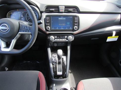 New 2025 Nissan Versa SR w/ Trunk Package image 17