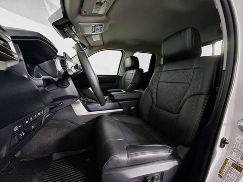 Used 2022 Toyota Tundra SR5 w/ SR5 Premium Package AWD/4WD image 21