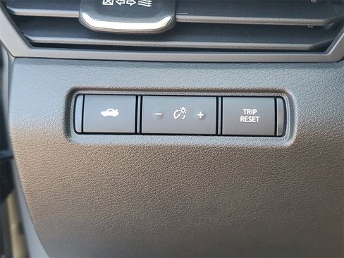 Used 2024 Nissan Altima 2.5 SV image 20