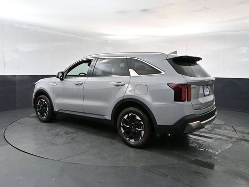 Used 2024 Kia Sorento S w/ Panoramic Sunroof Package AWD/4WD image 3