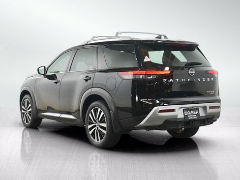 Used 2023 Nissan Pathfinder Platinum AWD/4WD image 3