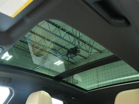 New 2026 Porsche Macan image 36