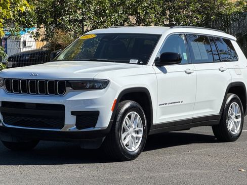 Used 2023 Jeep Grand Cherokee L Laredo image 8