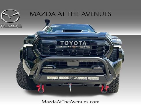 Used 2025 Toyota Tacoma TRD Pro AWD/4WD image 9