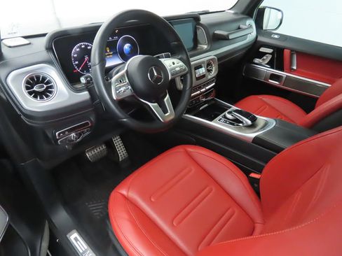 Used 2024 Mercedes-Benz G 550 image 9