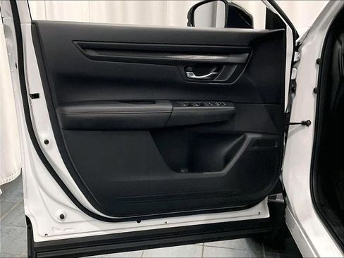 Used 2023 Honda CR-V Sport image 9