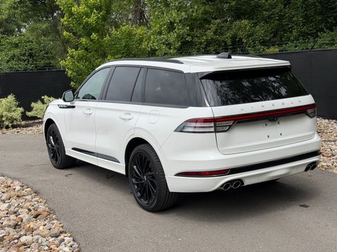 New 2026 Lincoln Aviator Reserve AWD/4WD image 3