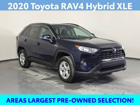 Certified 2020 Toyota RAV4 XLE w/ Convenience Package AWD/4WD image 3