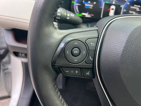 Used 2023 Toyota RAV4 Limited image 15