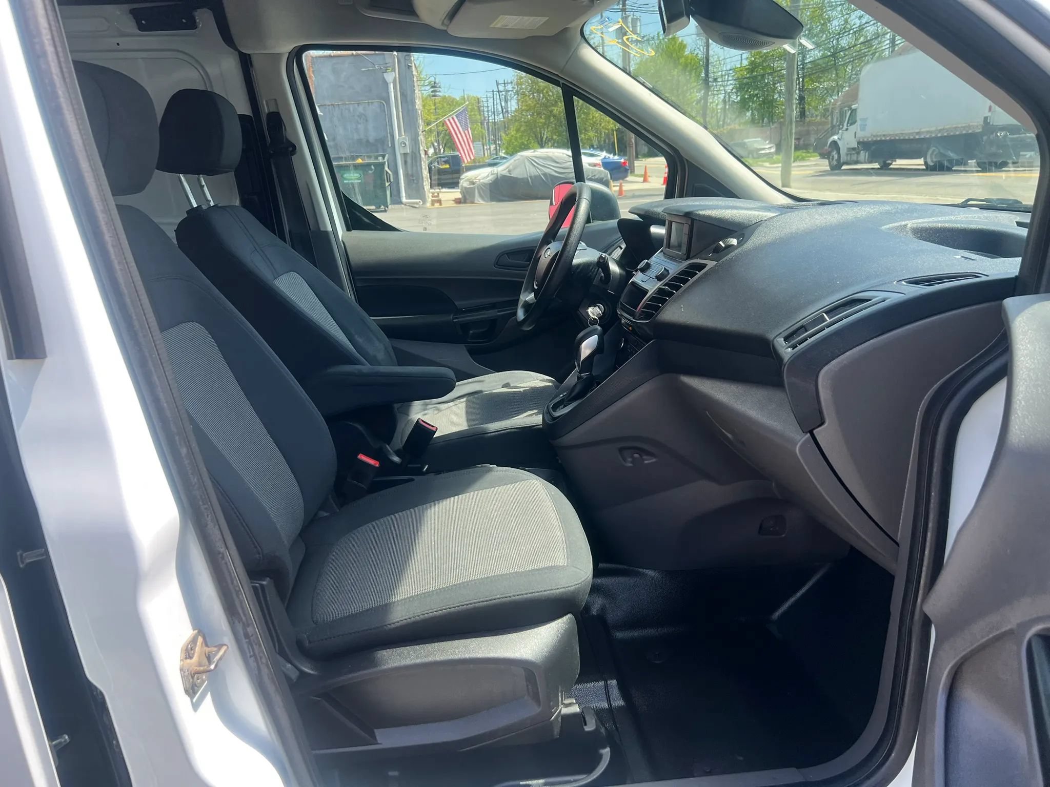 Used 2020 Ford Transit Connect XL FWD image 31