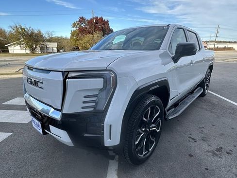 New 2025 GMC Sierra EV Denali image 10