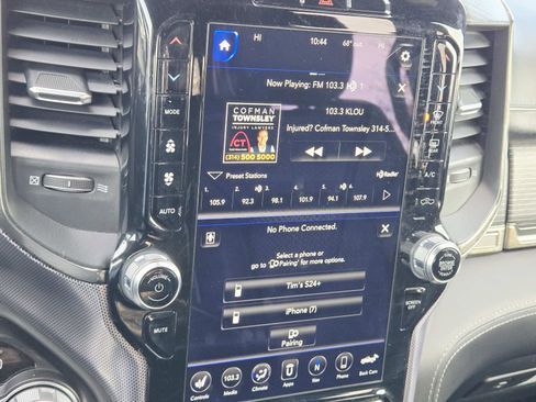 Used 2020 RAM 1500 Limited w/ Off Road Group image 31