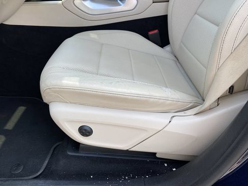 Used 2021 Mercedes-Benz GLE 350 4MATIC w/ Premium Package image 12