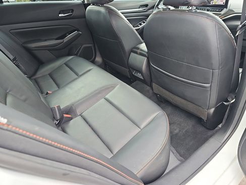 Used 2024 Nissan Altima 2.5 SR w/ SR Premium Package image 14